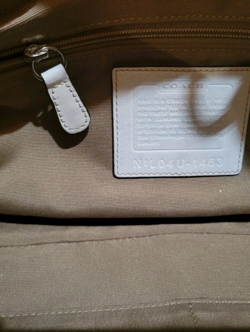 Vintage Coach White and Tan Jaquard Leather Shoulder Bag **NEAR MINT CONDITION** - Picture 14 of 16
